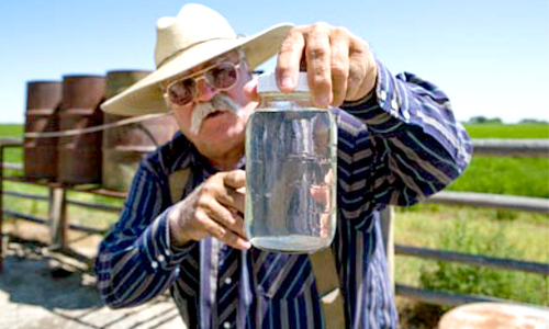 Image retrieved from http://ecowatch.com/2014/06/16/wyoming-fracking-water-contamination-investigation/